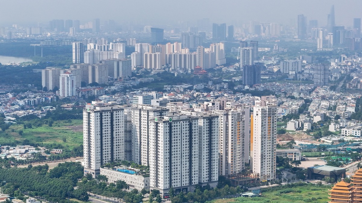 Nhà đầu tư TP.HCM, Bình Dương tìm cách thoát hàng chung cư: Cơ hội cho người mua thực sự?
